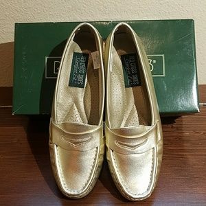 RED CROSS SHOES SIZE 8M LEATHER WOMEN'S SHOE